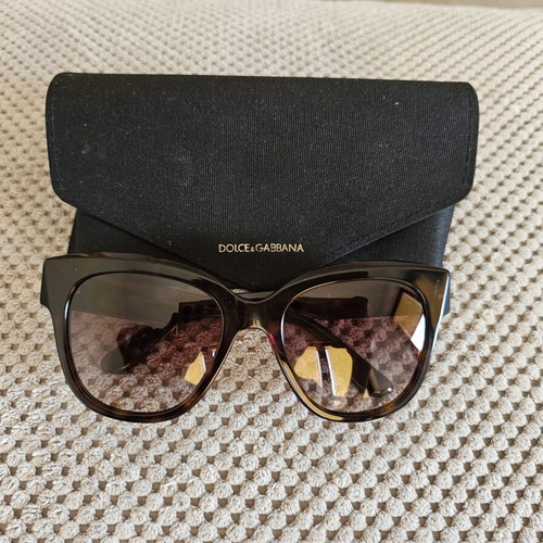 Dolce & Gabbana Cat Eye Sunglasses like new, brown acetate frame