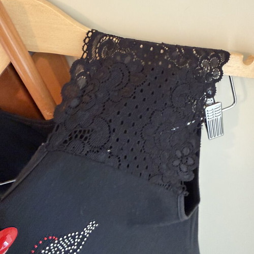 Black top with lace like new, size S