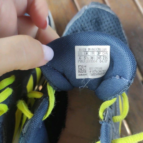 Adidas sports shoes 38.5 like new