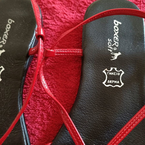 Boxer women's sandals size 39 red like new, leather