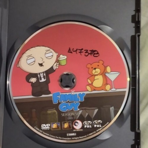 Family Guy DVD Season 6 like new with subtitles