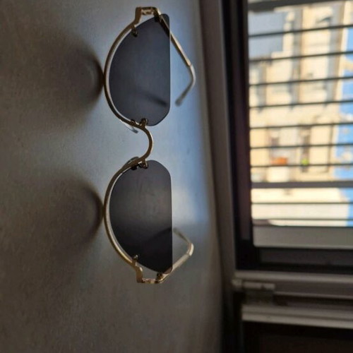 Sunglasses new worn once without damage