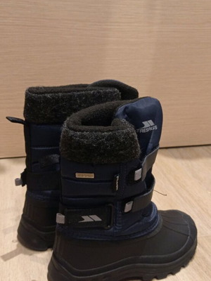 Trespass snow boots new, size 31, blue