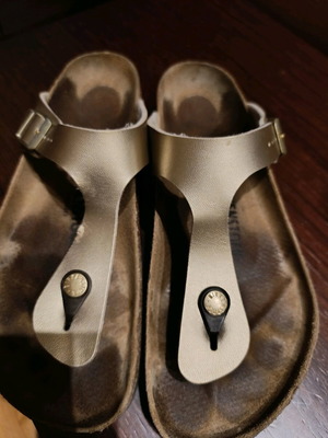 Birkenstock σανδάλια δερμάτινα χρυσαφί σαν καινούργια, μέγεθος 40