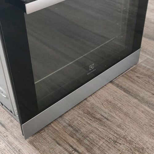 Electrolux Built-in Oven like new, 74L, stainless steel