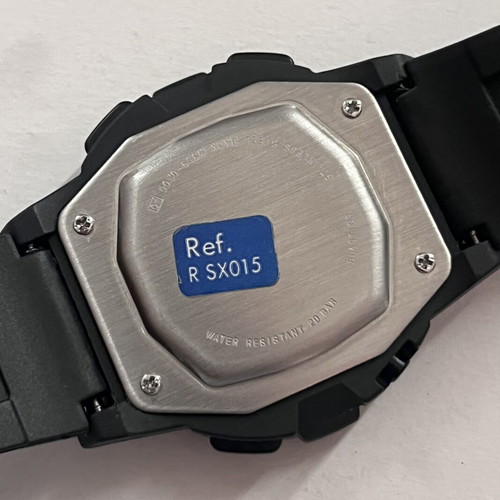 Lorus digital watch 45mm like new, gold color