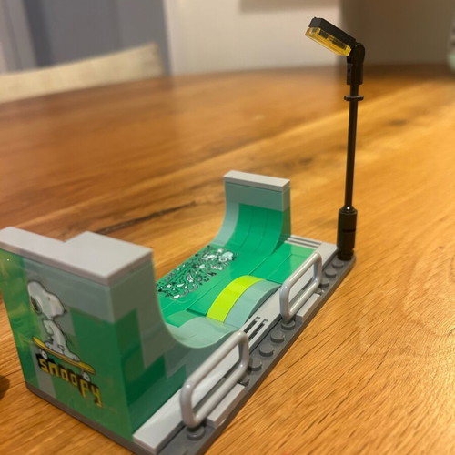 Peanuts LN8011 building blocks like new from MINISO shop with instructions
