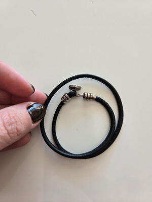Pandora 925 bracelet like new, black and silver