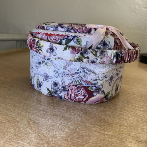 Jewelry box heart-shaped used
