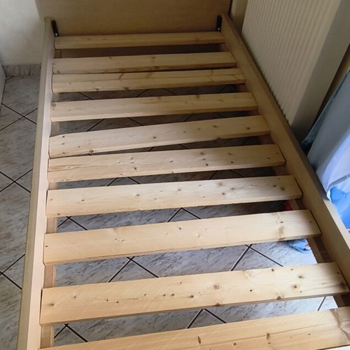 Children's single bed 90x200 cm, sturdy wooden frame