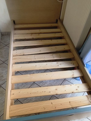 Children's single bed 90x200 cm, sturdy wooden frame