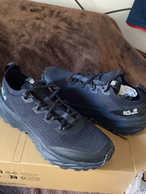 Jack Wolfskin sneakers new, size 43, black