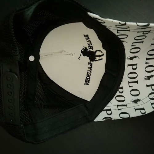 Polo Ralph Lauren Hat like new, black and white, one size