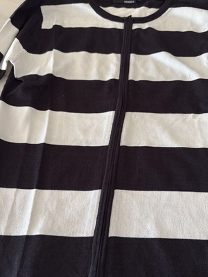 H&M striped black/white cardigan used, size M