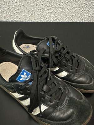 Παπούτσια Adidas Samba παιδικά μεταχειρισμένα μέγεθος 31 μαύρα