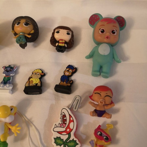 Figures pack of 15 and 14 used Disney, Paw Patrol, Super Mario, Funko Pop