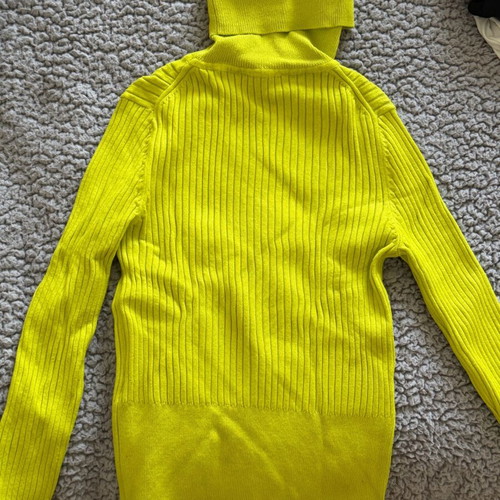 Zara fitted lime turtleneck sweater used