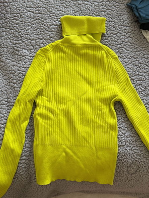 Zara fitted lime turtleneck sweater used