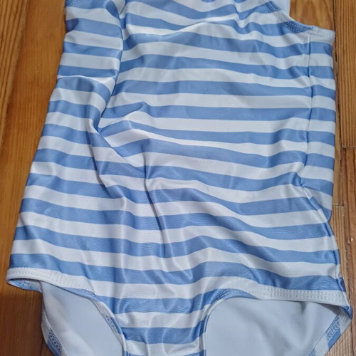 Children's swimsuits used, pack of 8, size 1-1.5 years