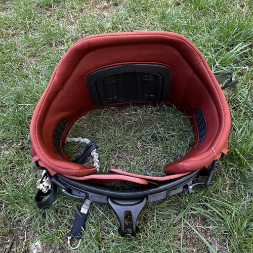 ION Apex kitesurfing harness like new, size L with spreader bar