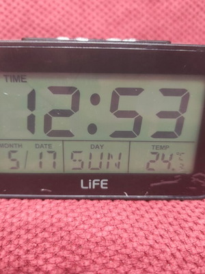 Life digital alarm clock table model like new