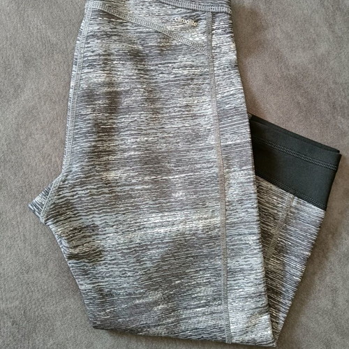 Adidas women's leggings S 3/4 length like new, black and grey