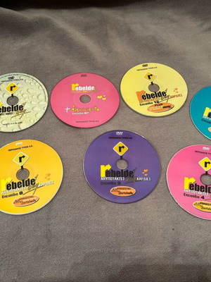 Rebelde Way DVD like new, pack of 8 without cases