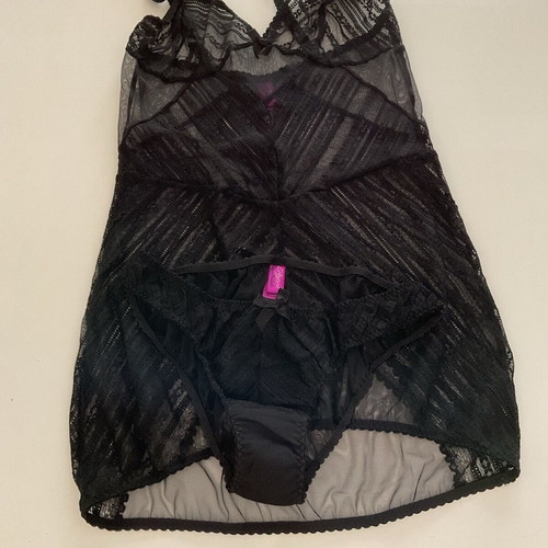 Agent Provocateur luxury lingerie set new, black
