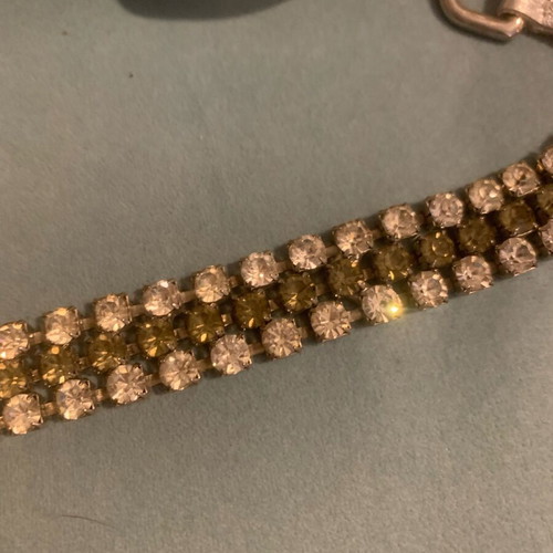 Rococo silver belt with rhinestone strip like new