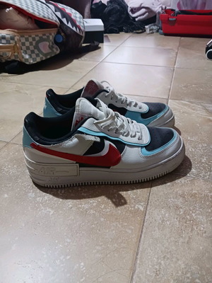Nike Shadow athletic shoes used, size 43, black and white