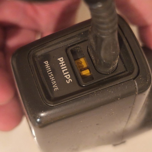 Vintage Philips Electric Shaver used with original case