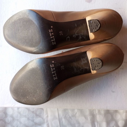 Elite leather brown comfortable pumps used, size 38