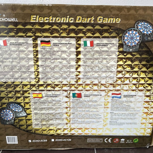 Electronic dartboard with darts