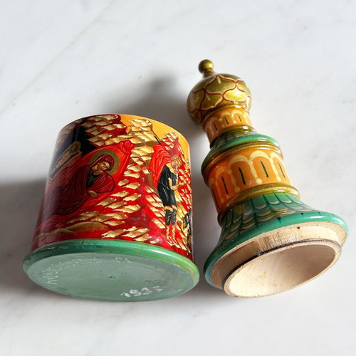 Russian wooden jewelry box church hand-painted 1997 like new