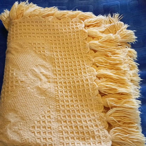 Wool Blanket like new, 160x200 cm, rich texture, beautiful color