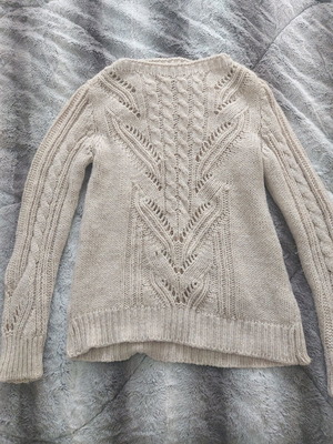 Knitted sweaters like new, set of 2, beige and brown, sizes S and M