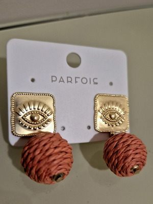 Parfois earrings with eye and raffia ball, orange-bordeaux