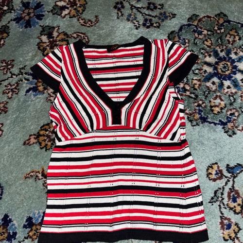 Y2K top M/38 like new, black and red