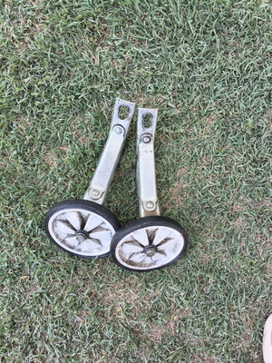 Bicycle training wheels, sturdy metal construction