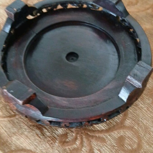 Decorative bowl with base like new