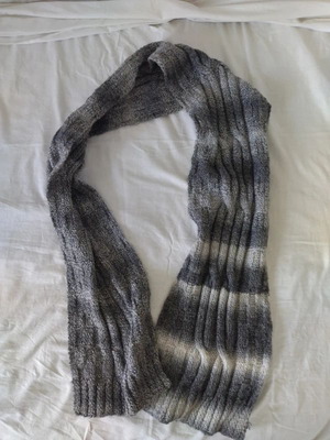 Knitted scarf like new with gray and white gradients
