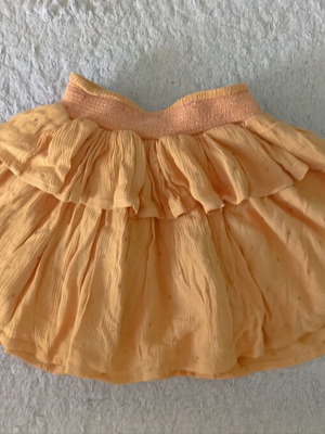 Orchestra skirt for girl 8 years like new, mustard color