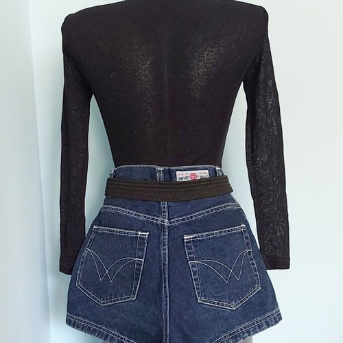 Vintage women's set with Pepe denim shorts, Alessa vest and Renato Balestra belt like new