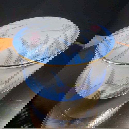 Японска порцеланова кутия за бижута Kozan Gama нова с ирисов мотив