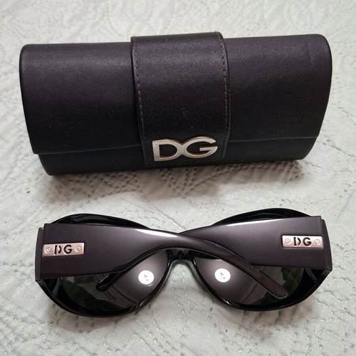 Dolce & Gabbana women's sunglasses used, oval black frame