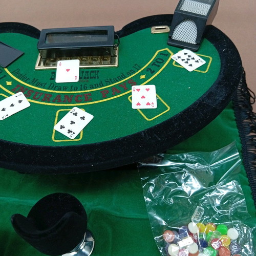 Mini Deluxe Black Jack game new, vintage
