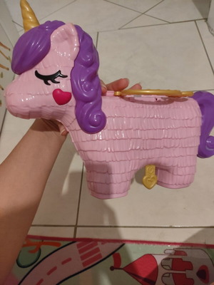 Polly Pocket unicorn used, missing figures and castle door
