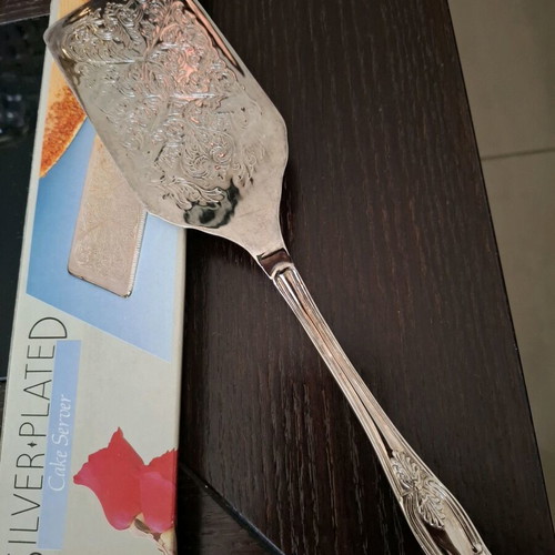 Silver Plated Cake Server with Authentic Vintage Design