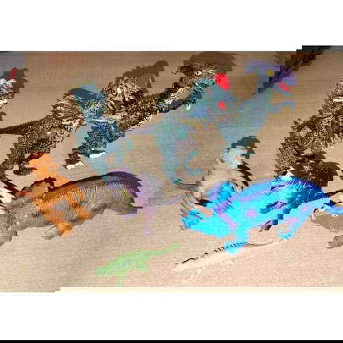 Φιγούρες δεινόσαυροι μεταχειρισμένες, πλαστικοί