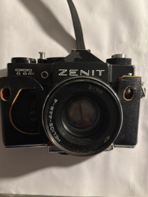 Zenit TTL 1980 camera used with leather protective case